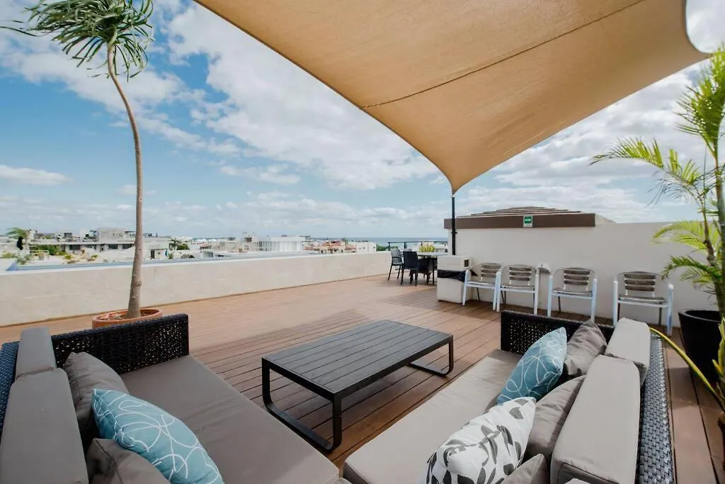 Location- 3-Bdr Penth-150 Mbps- Pool- Priv Rooftop Playa del Carmen Apartment