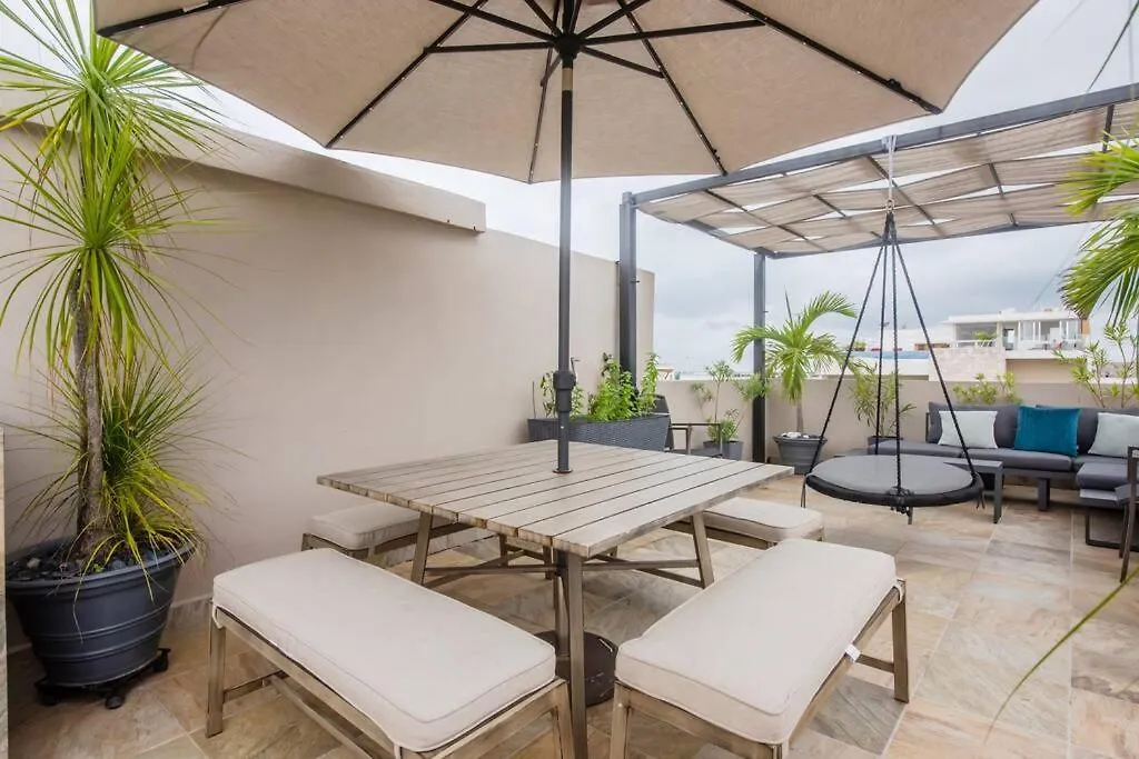 Location- 3-Bdr Penth-150 Mbps- Pool- Priv Rooftop Playa del Carmen Apartment
