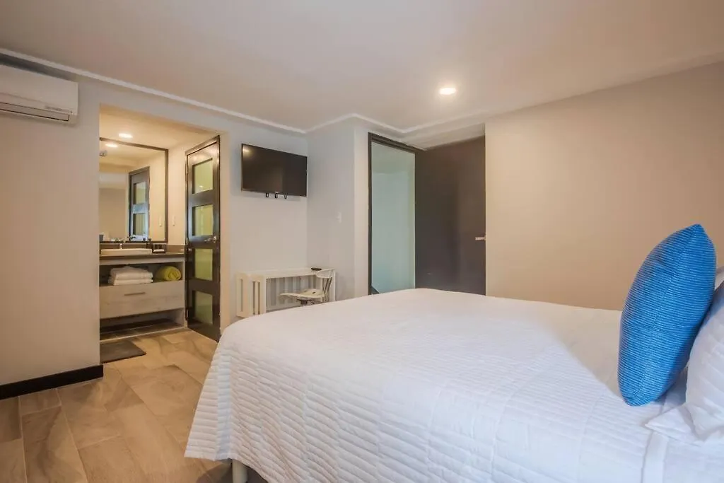Apartment Location- 3-Bdr Penth-150 Mbps- Pool- Priv Rooftop Playa del Carmen
